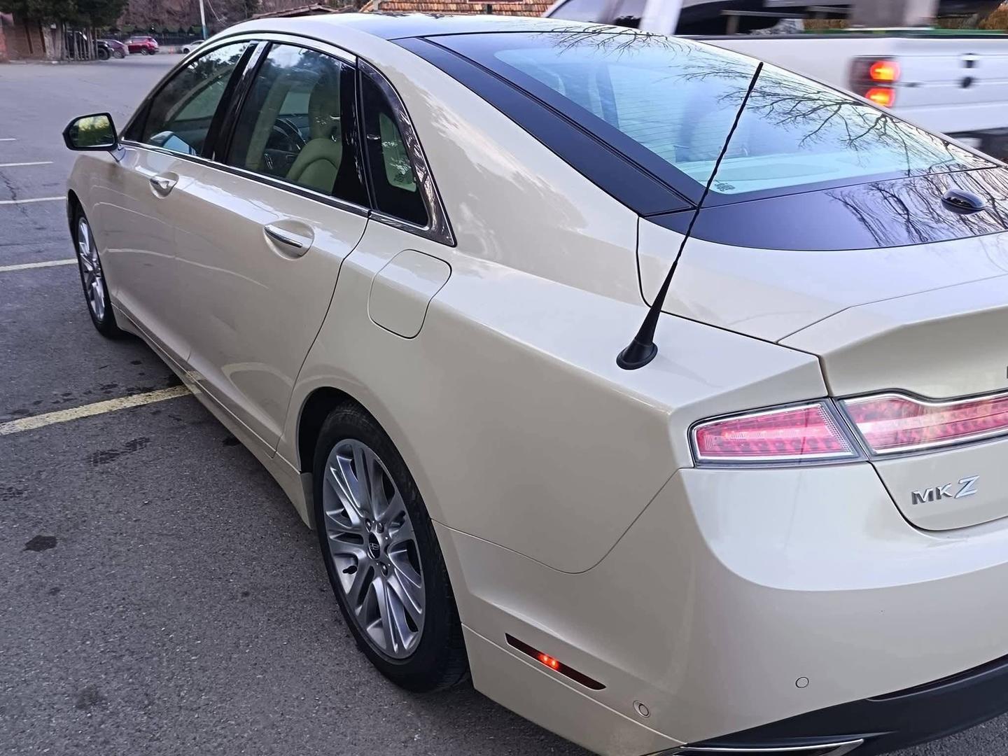 Lincoln MKZ