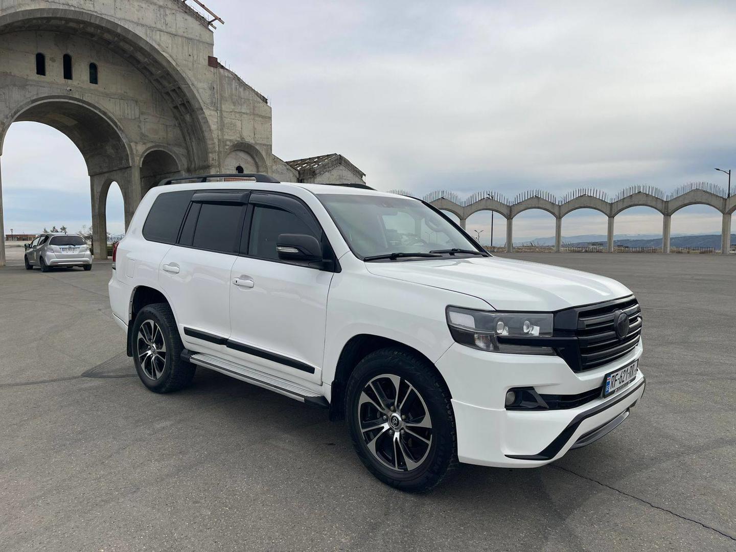 Toyota Land Cruiser 200