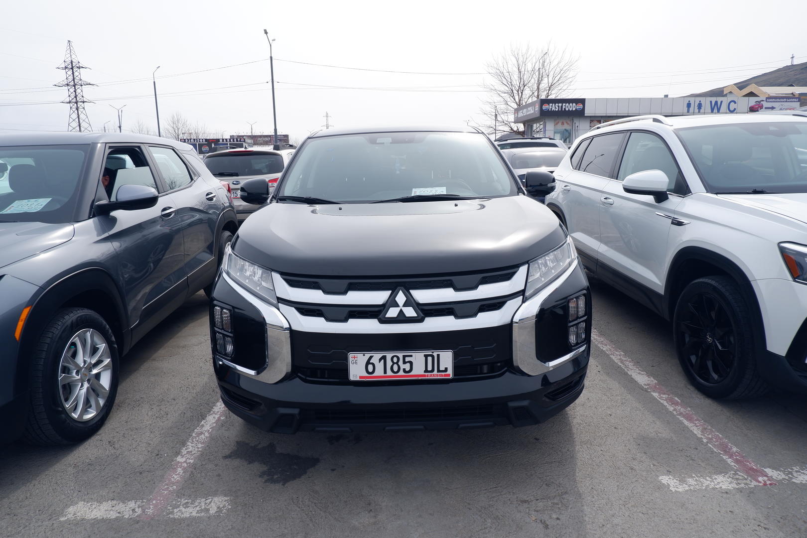 Mitsubishi Outlander Sport 2022 — photo 2