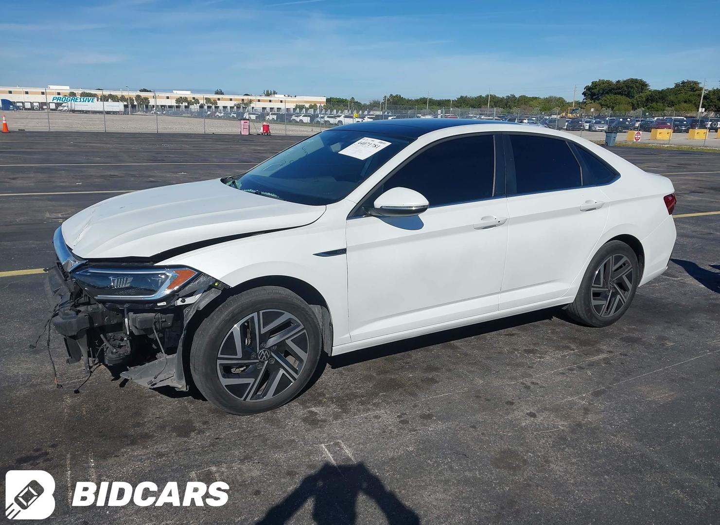 Volkswagen Jetta 2022 — photo 2