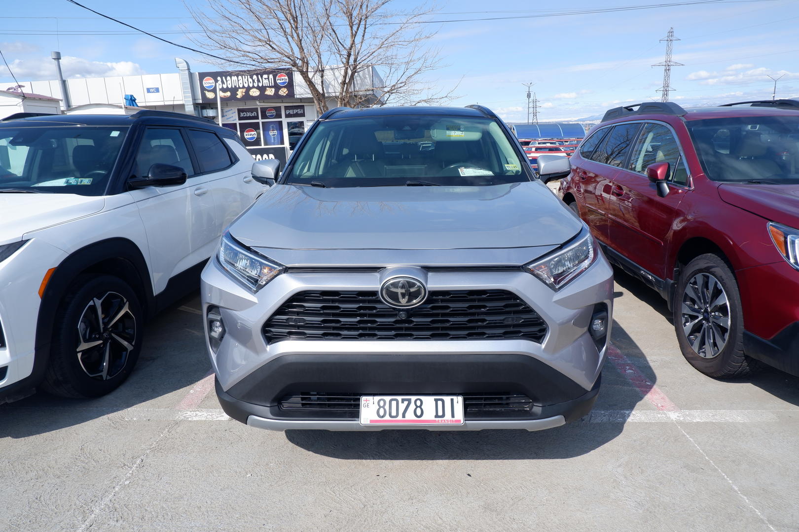 Toyota RAV4 2019 — photo 2