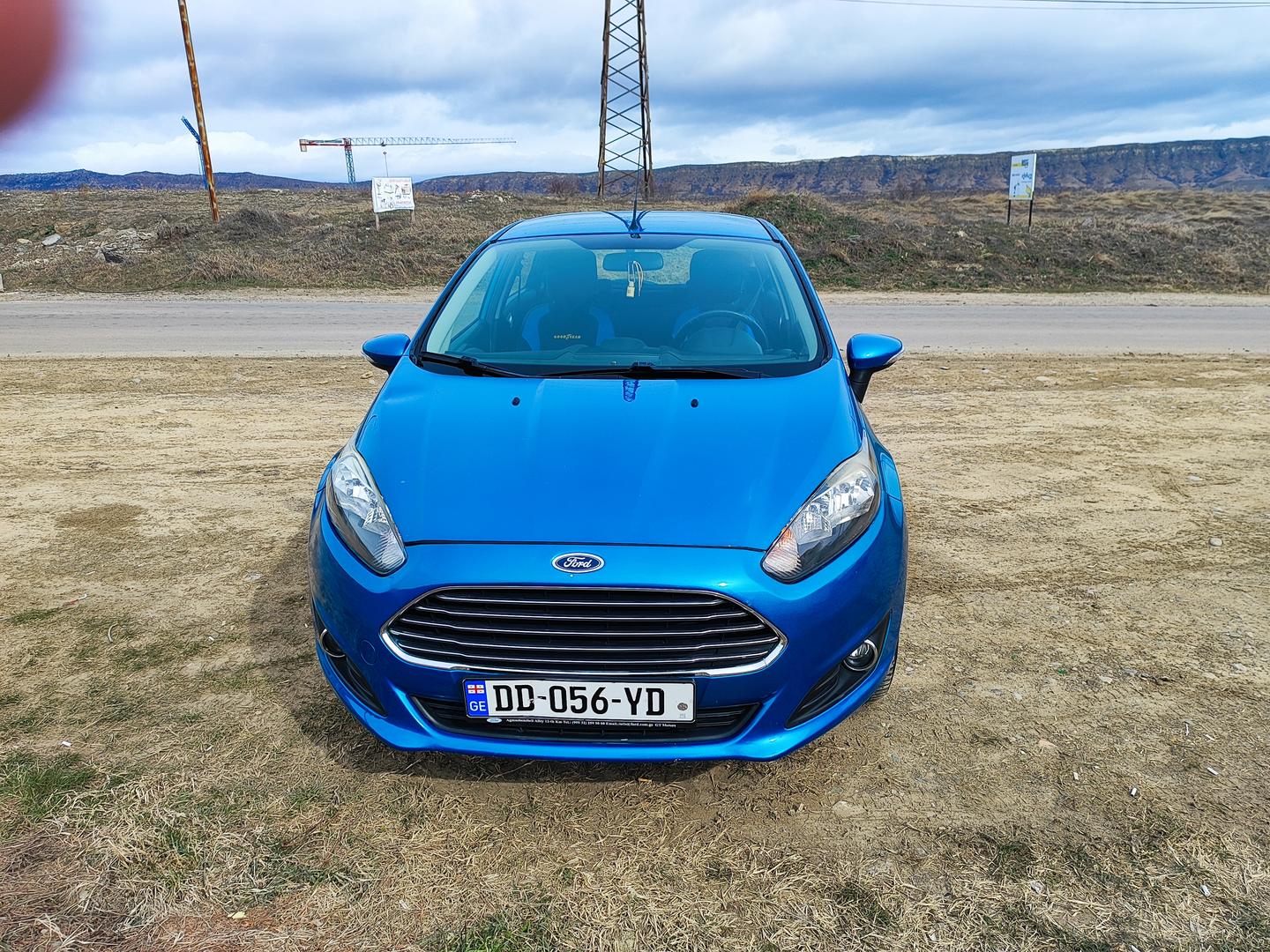 Ford Fiesta 2014 — photo 2