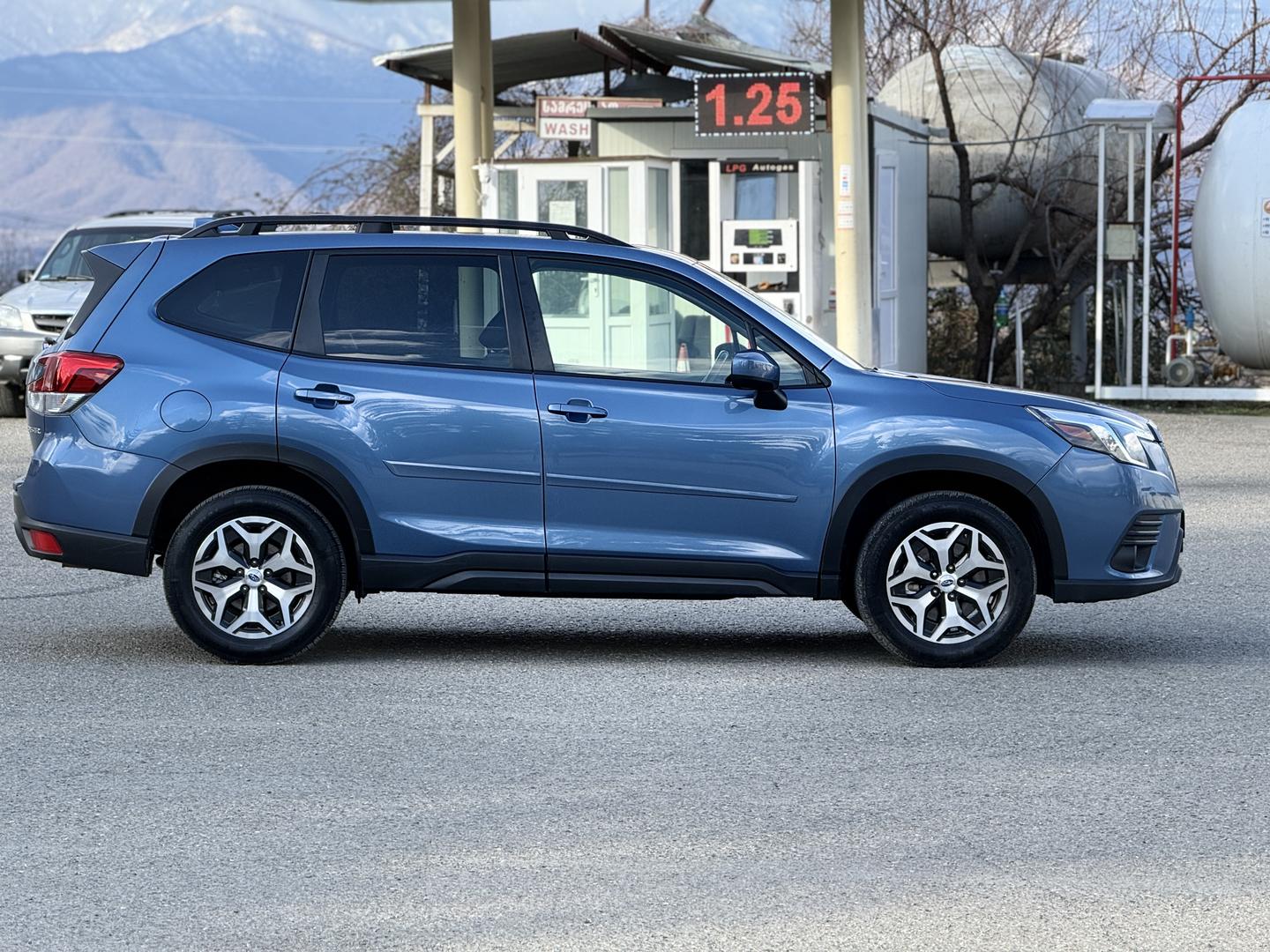 Subaru Forester 2022 — photo 2