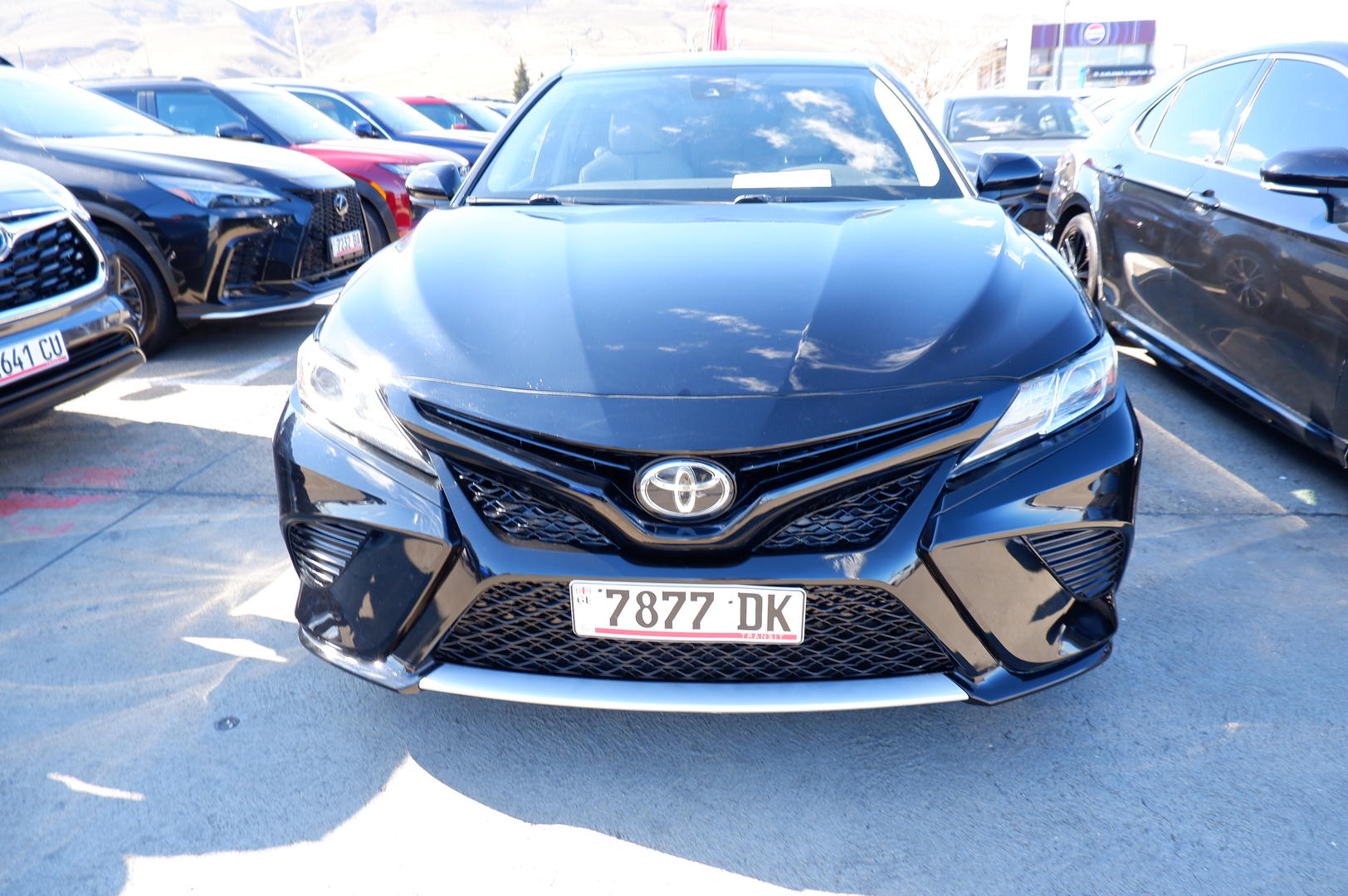 Toyota Camry 2019 — photo 2