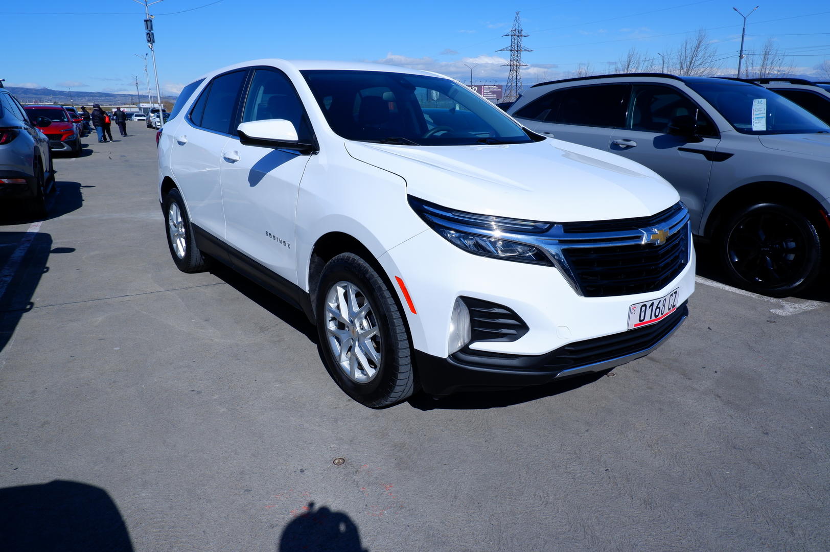 Chevrolet Equinox 2023 — photo 2