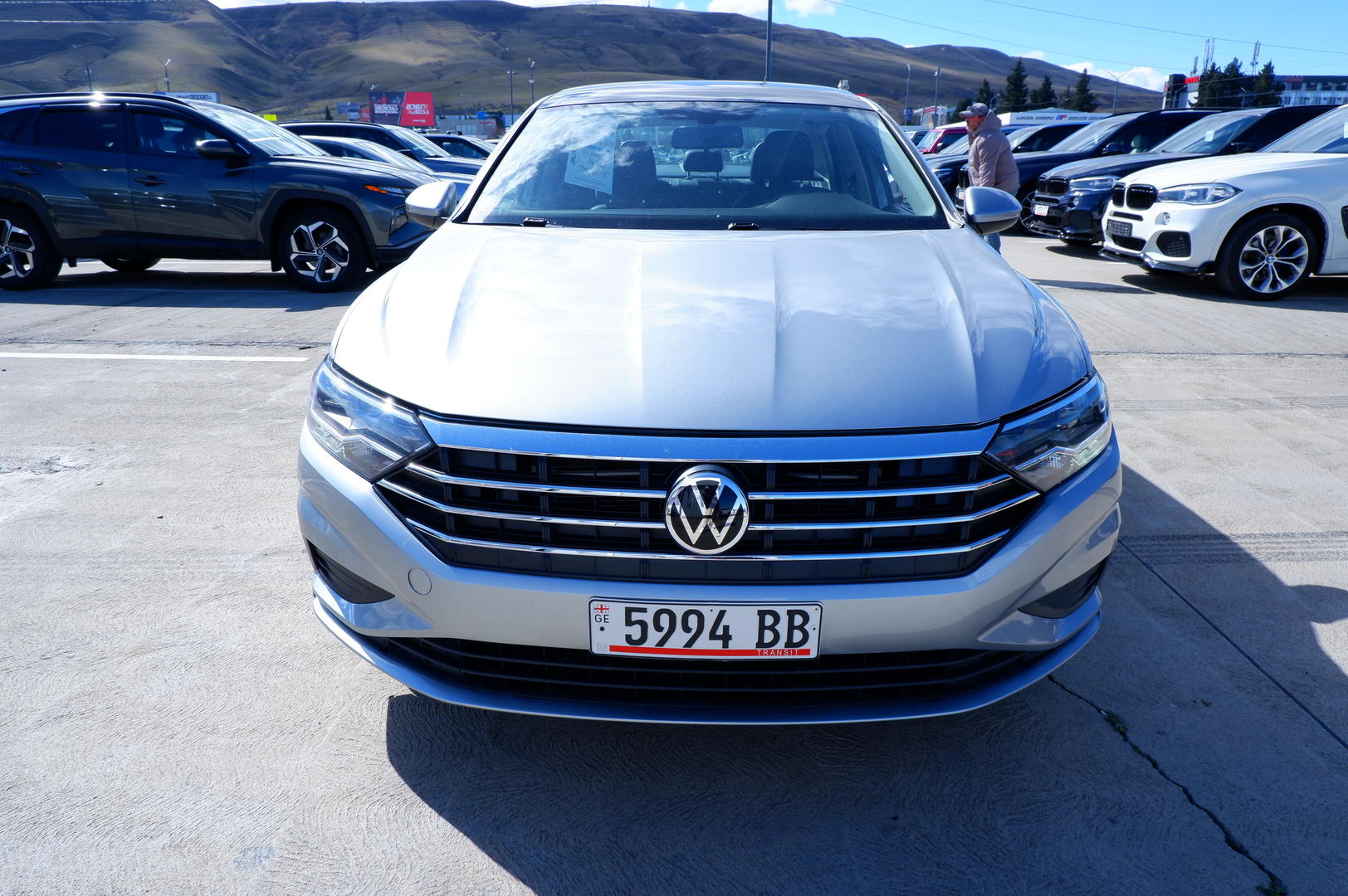 Volkswagen Jetta 2021 — photo 2