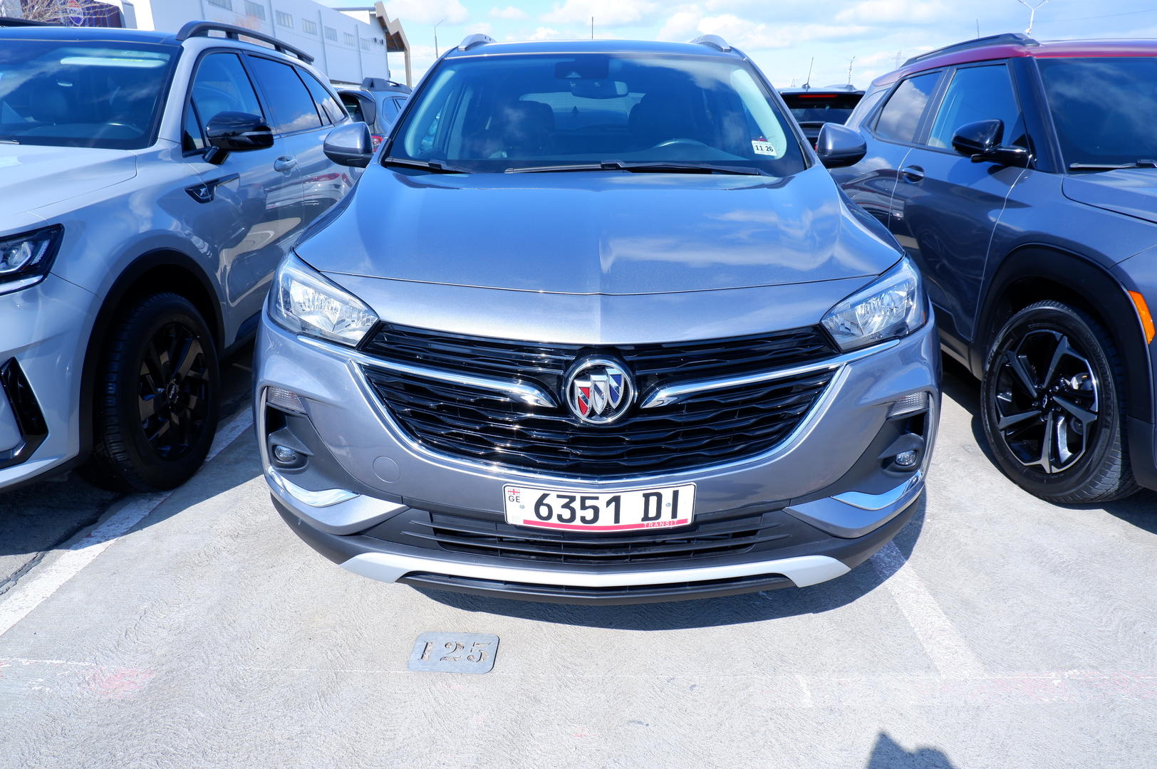 Buick Encore 2021 — photo 2