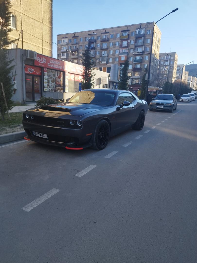 Dodge Challenger 2017 — photo 2