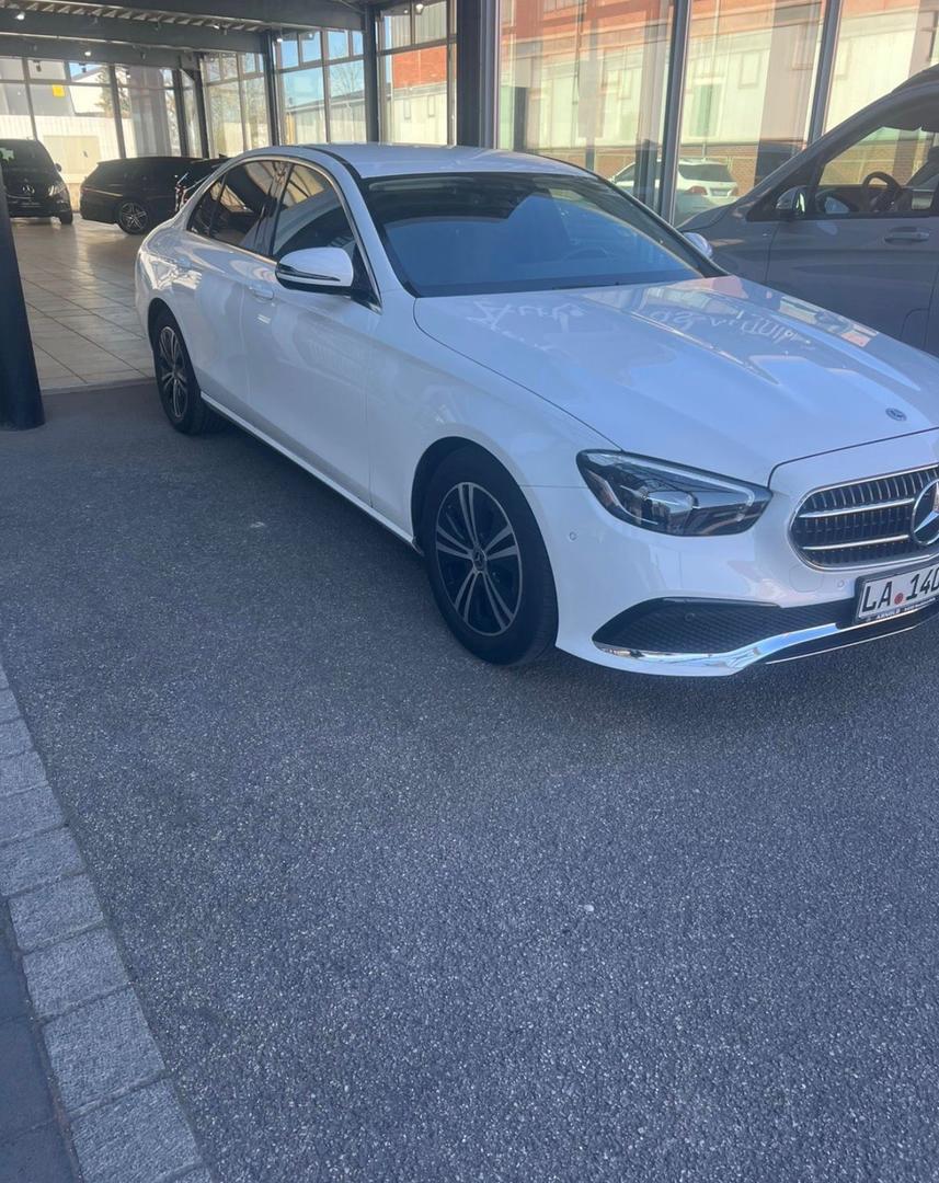Mercedes-Benz E 200 2023 — photo 2
