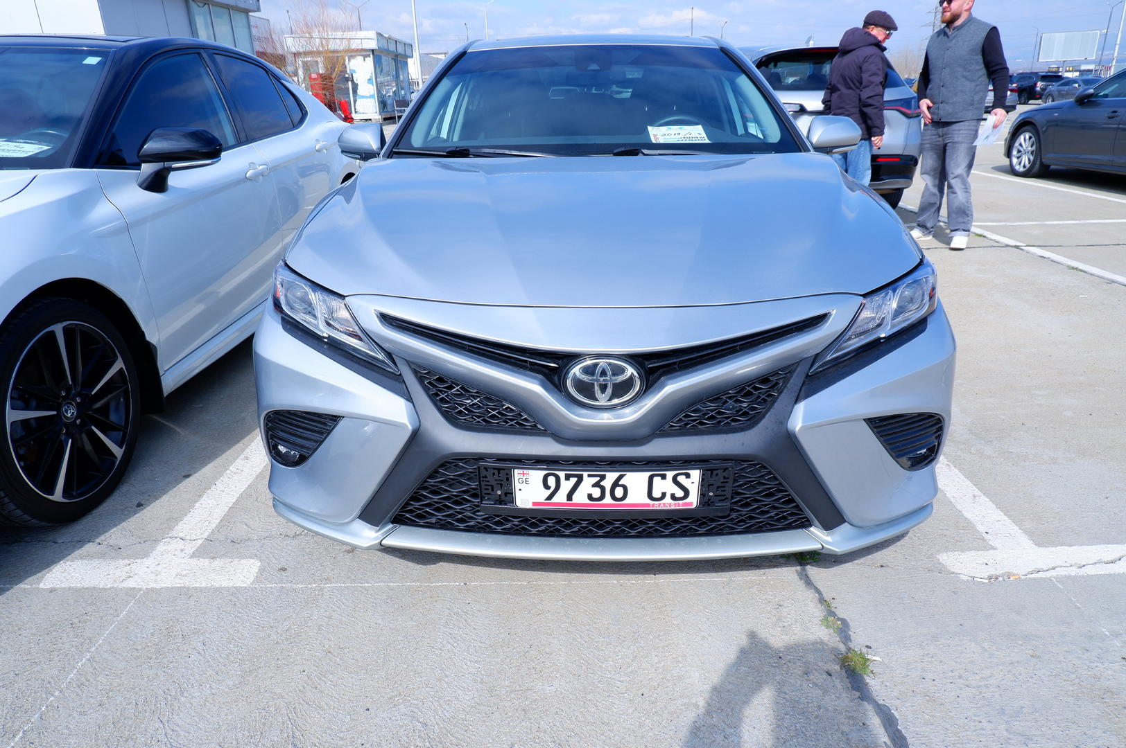 Toyota Camry 2019 — photo 2