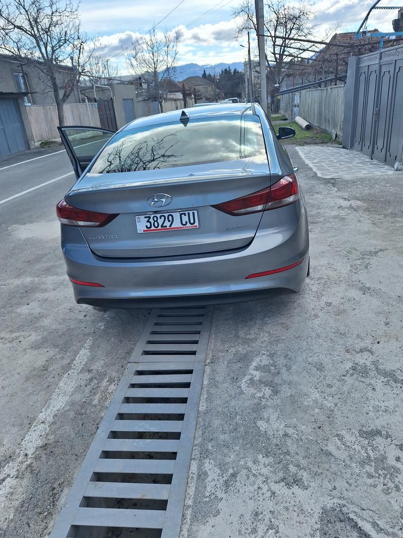 Hyundai Elantra 2027 — photo 2