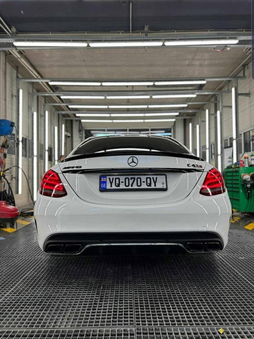 Mercedes-Benz C 400 2015 — photo 2