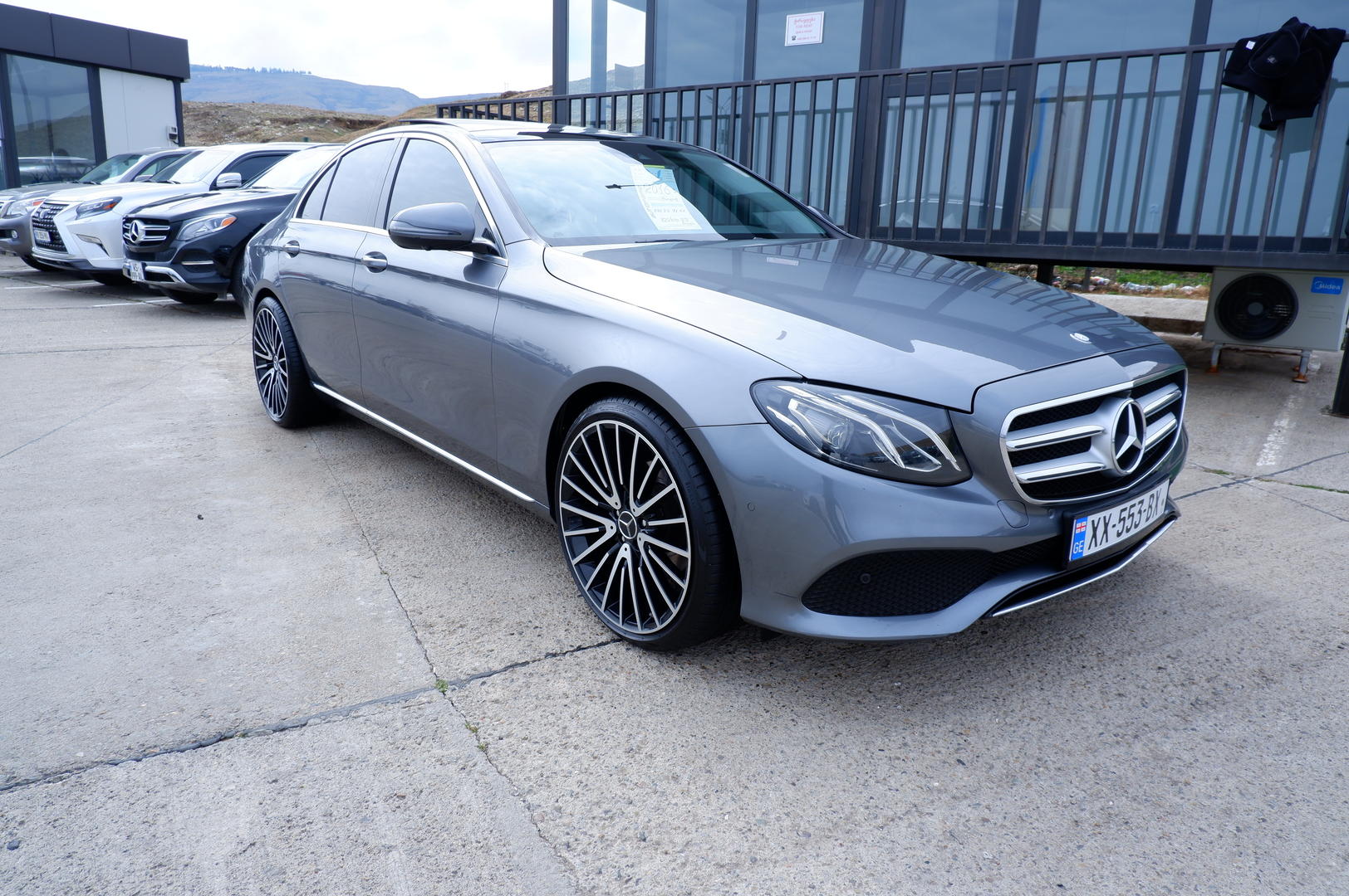 Mercedes-Benz E 220 2016 — photo 2