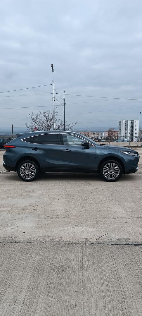 Toyota Venza 2022 — photo 2