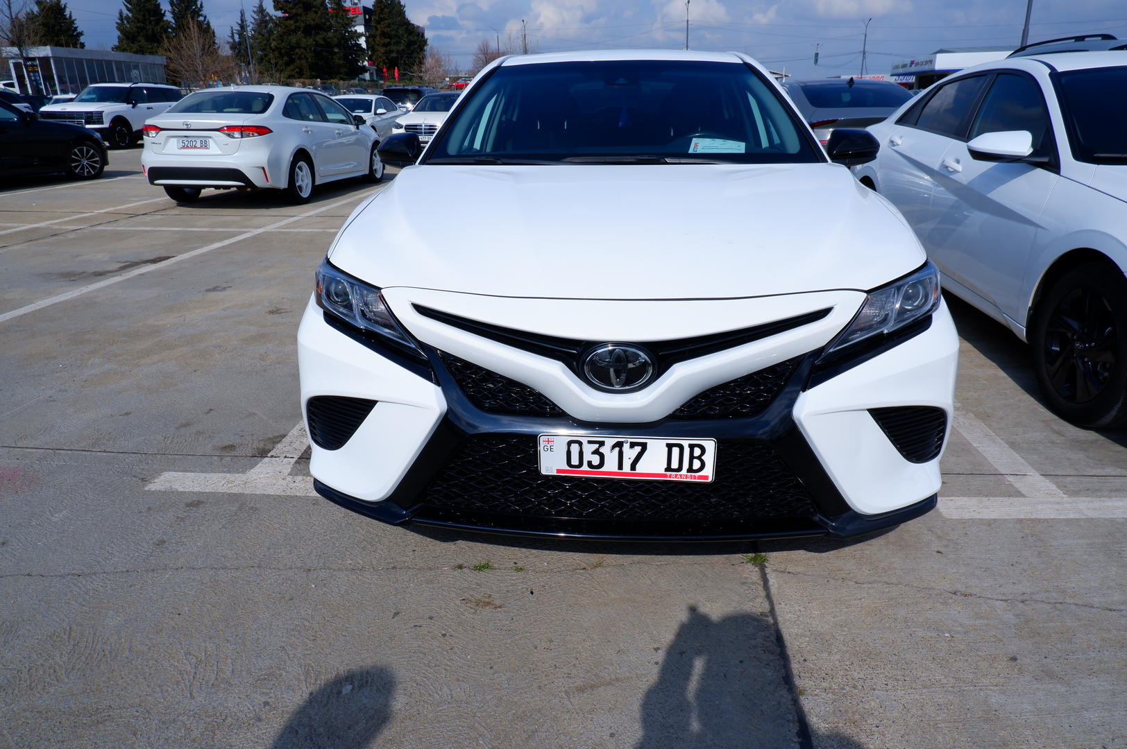 Toyota Camry 2019 — photo 2