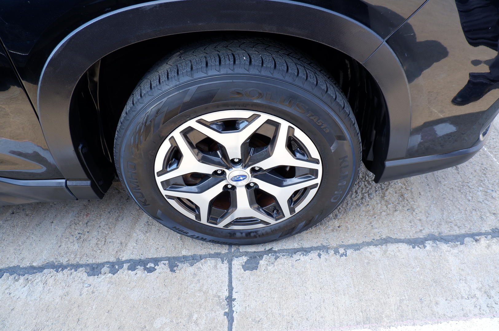 Subaru Forester 2019 — photo 2