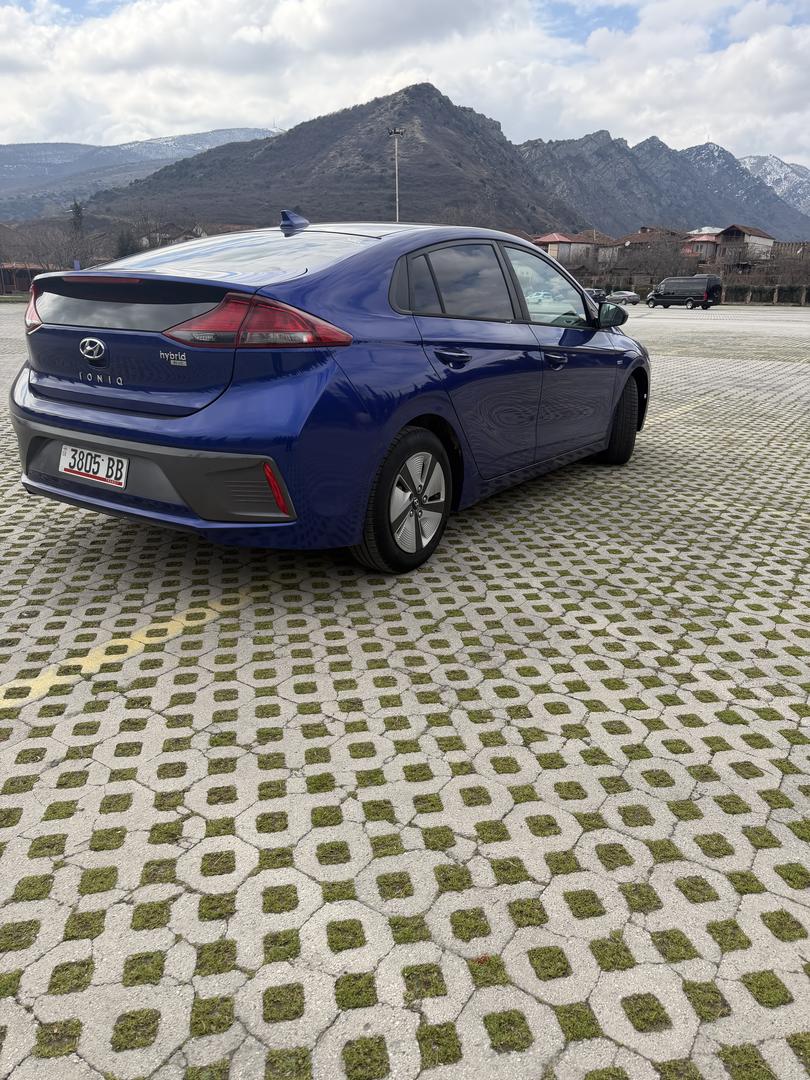 Hyundai Ioniq 2020 — photo 2