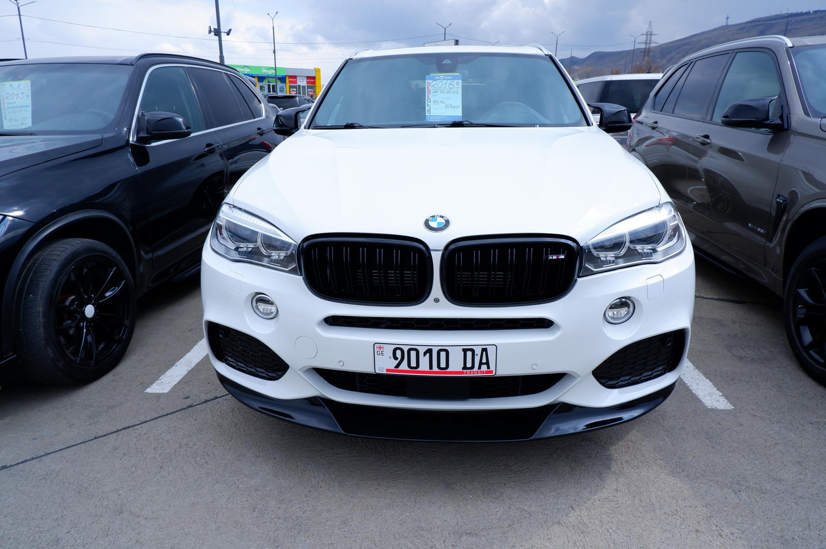 BMW X5 2016 — photo 2