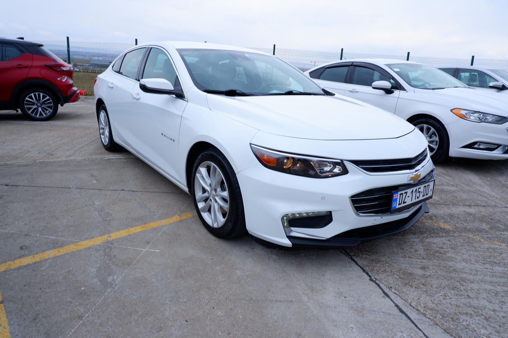 Chevrolet Malibu 2017 — photo 2