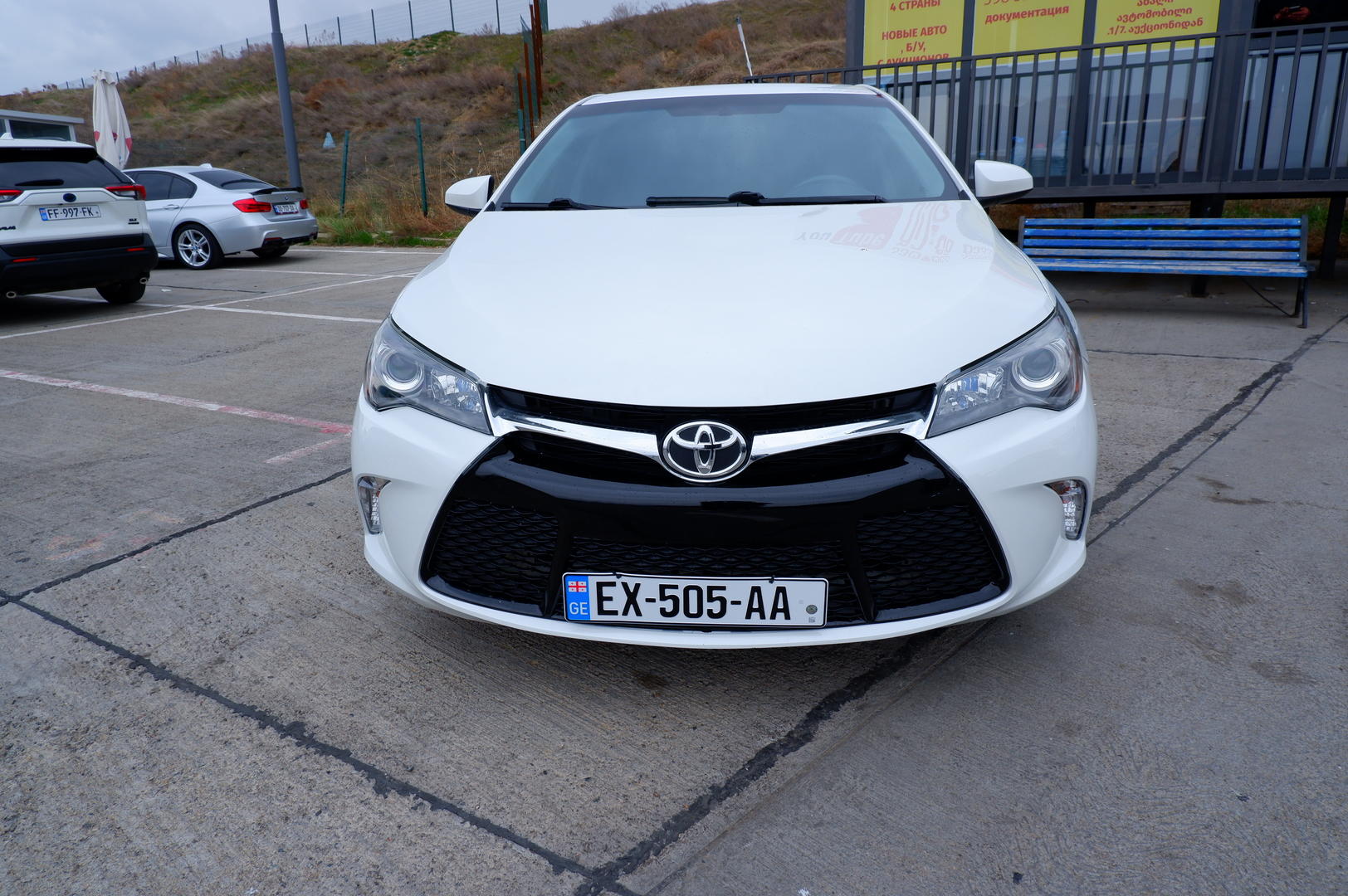 Toyota Camry 2016 — photo 2