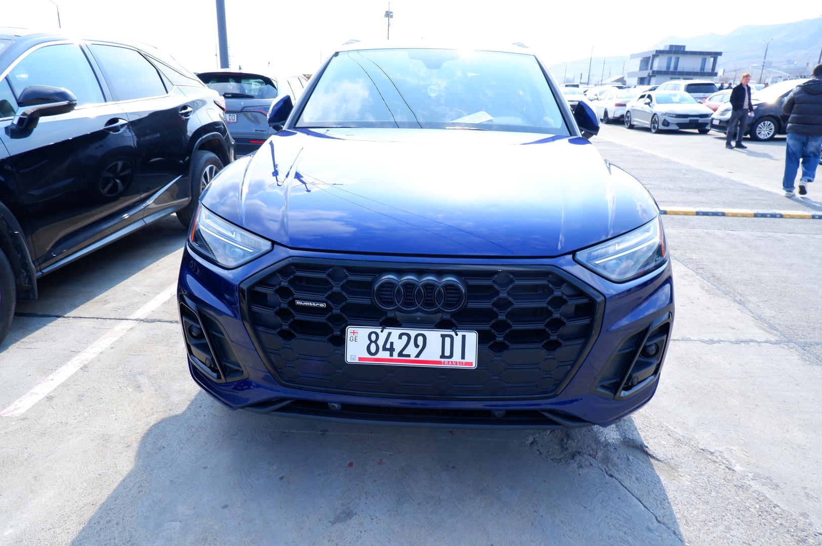 Audi Q5 2023 — photo 2