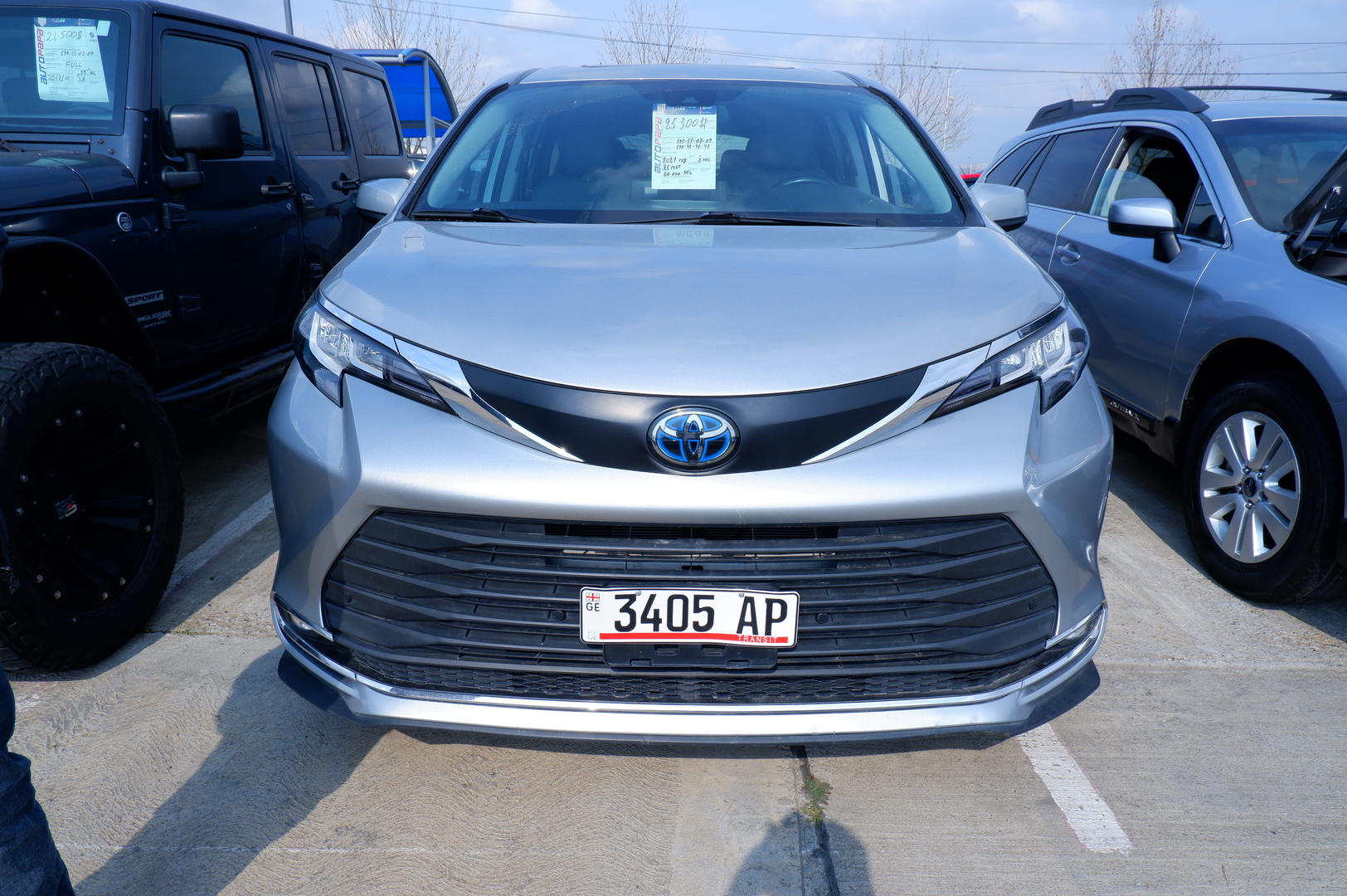 Toyota Sienna 2021 — photo 2