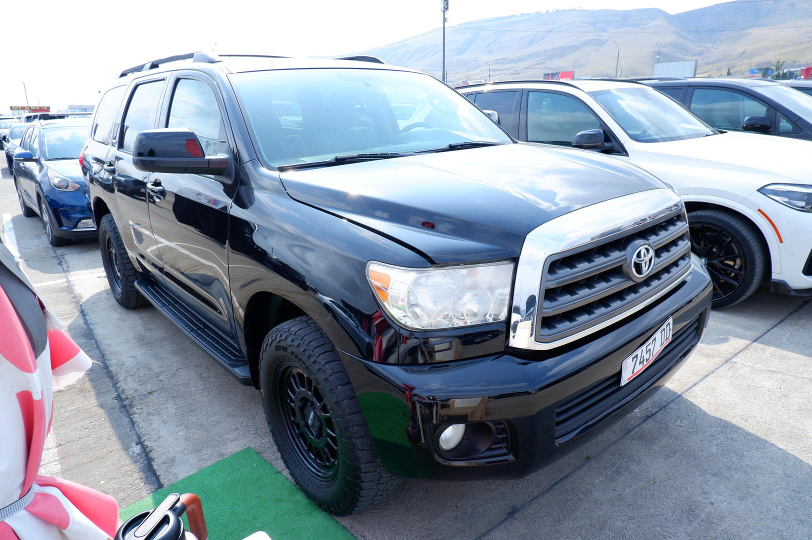 Toyota Sequoia 2016 — photo 2