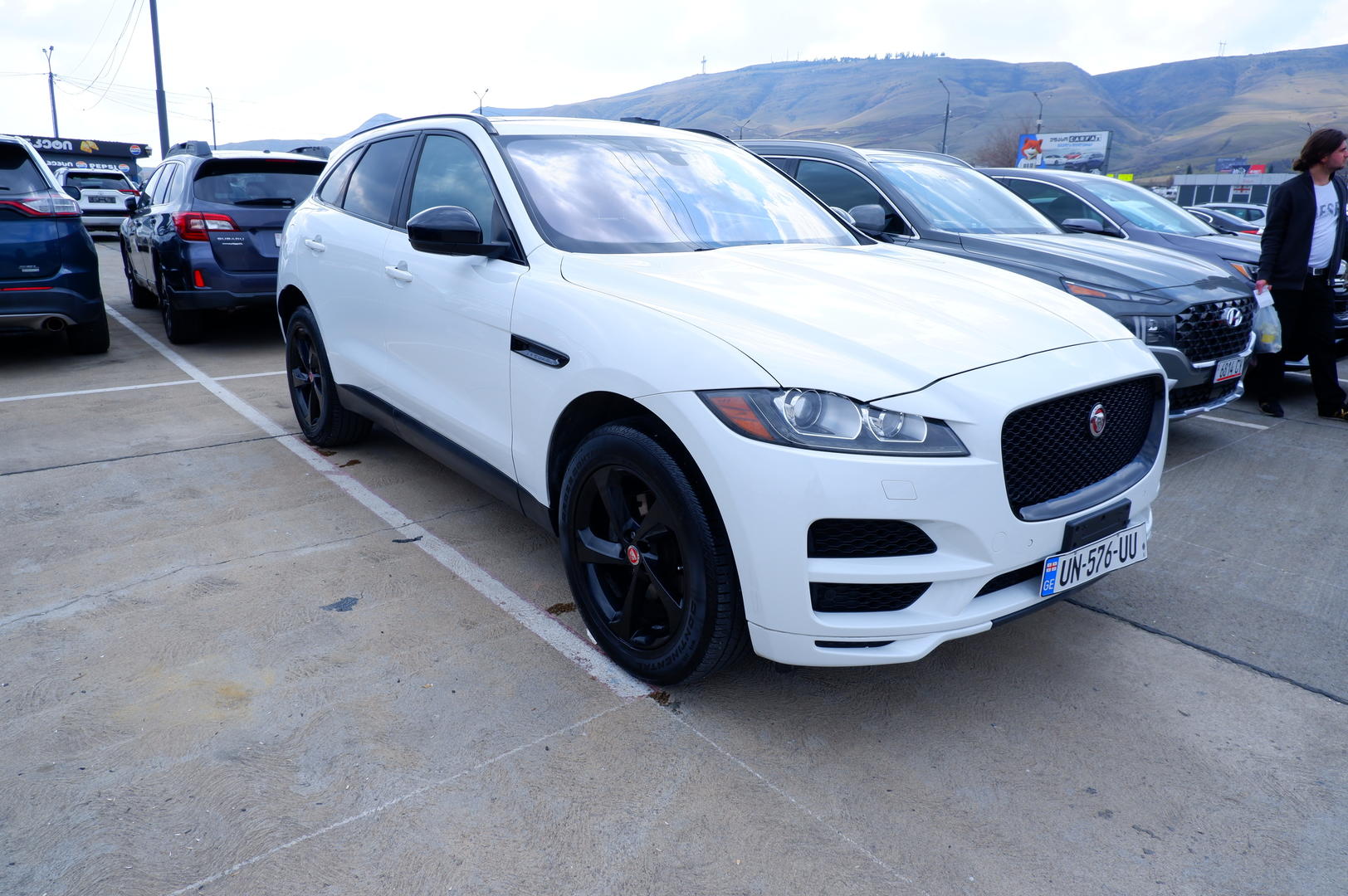 Jaguar F-Pace 2017 — photo 2