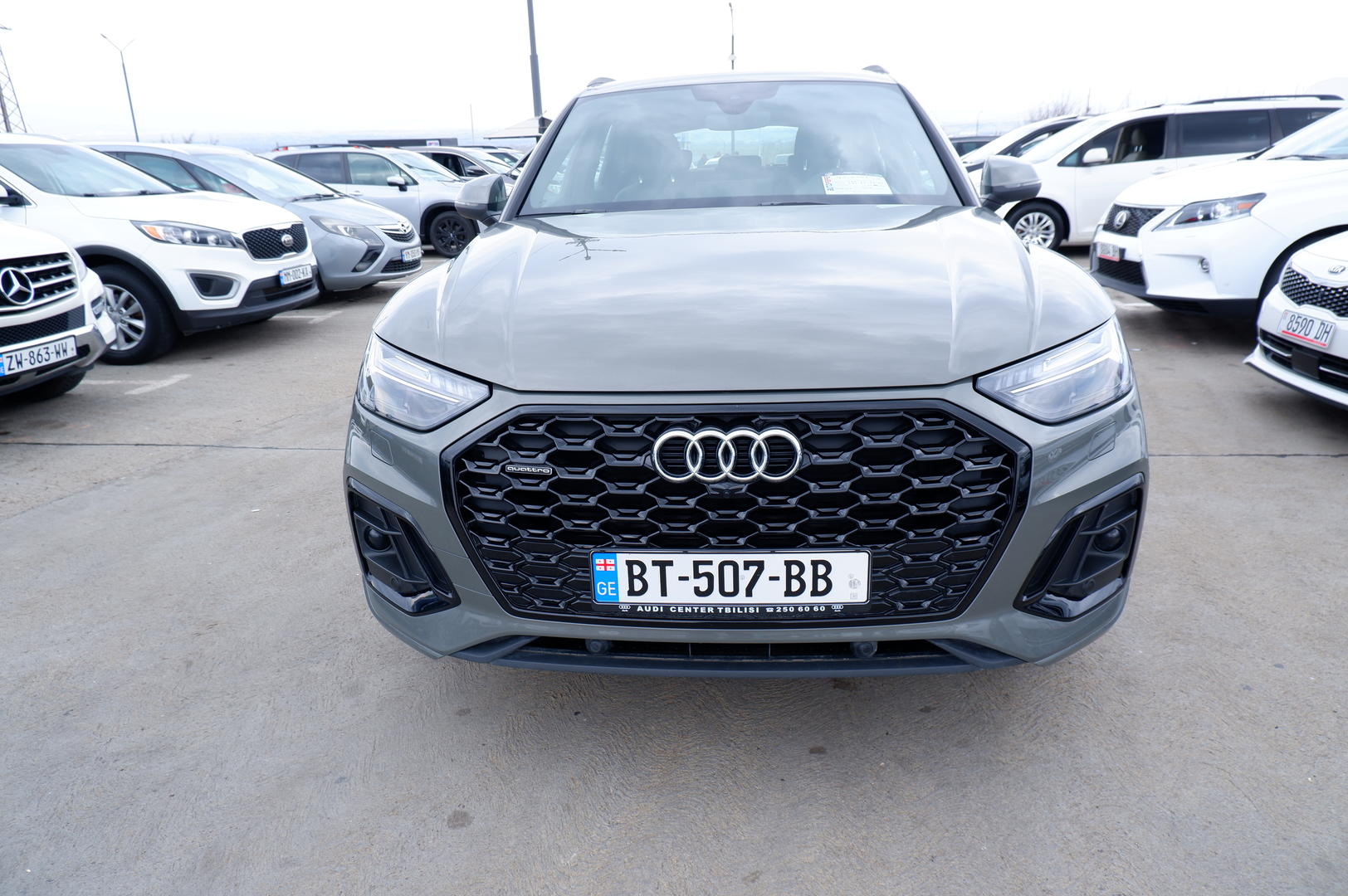 Audi Q5 2023 — photo 2