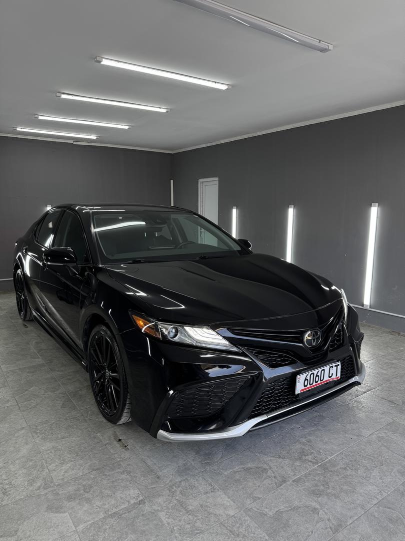 Toyota Camry 2022 — photo 2