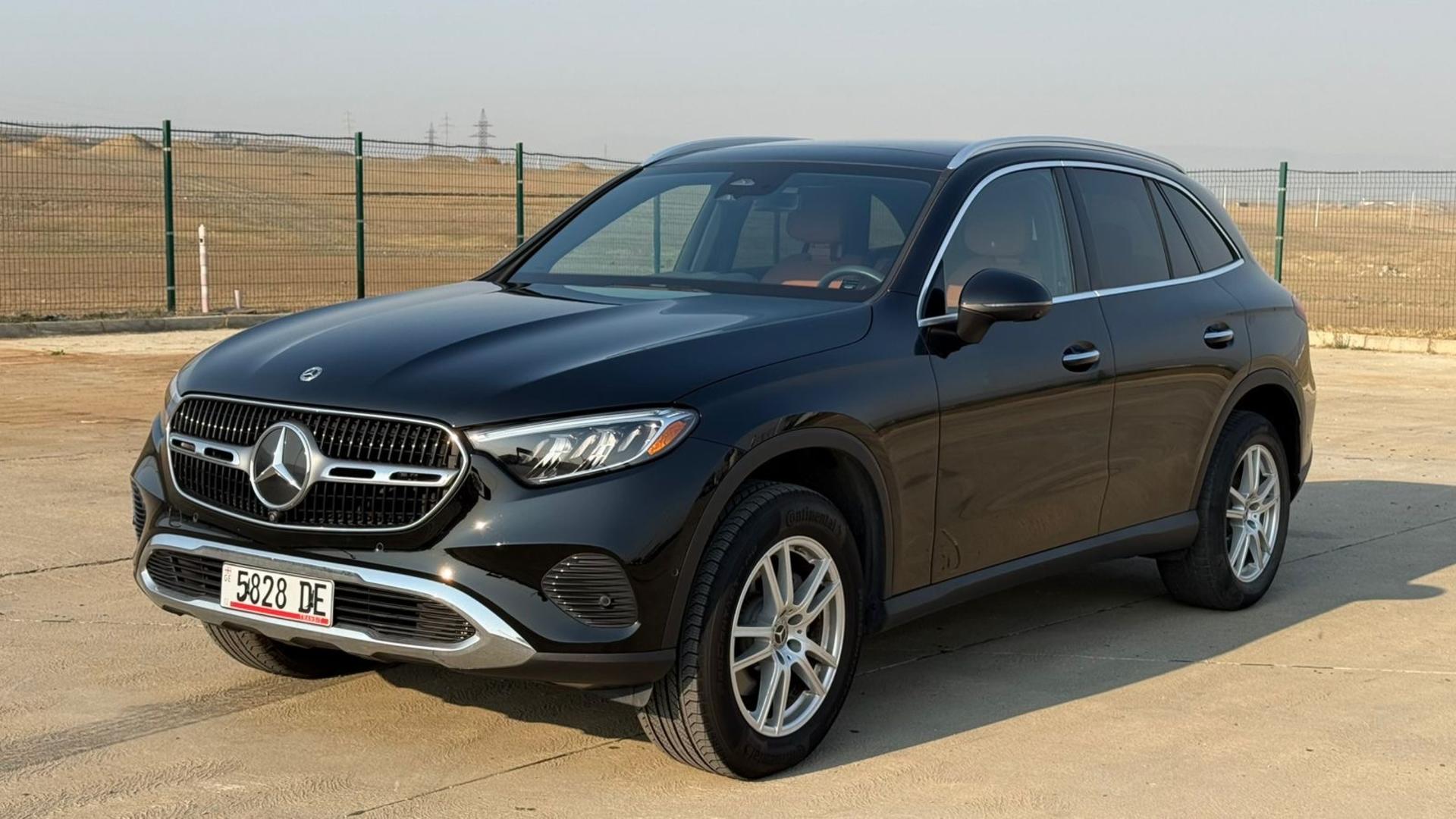 Mercedes-Benz GLC 300 2023 — photo 2