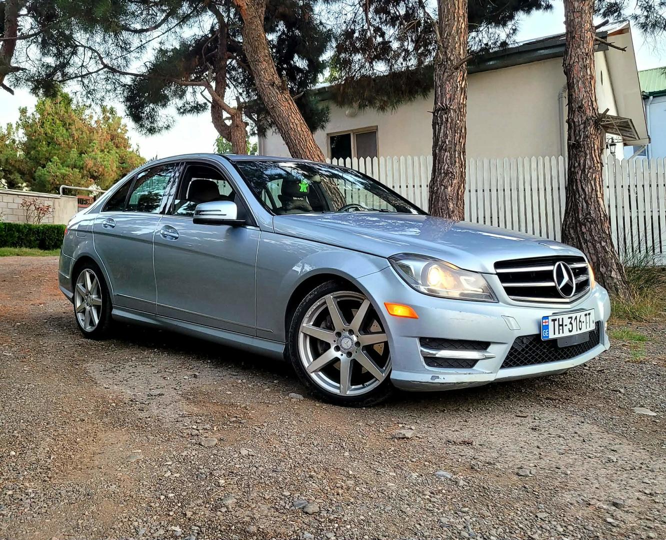 Mercedes-Benz C 300 2013 — photo 2