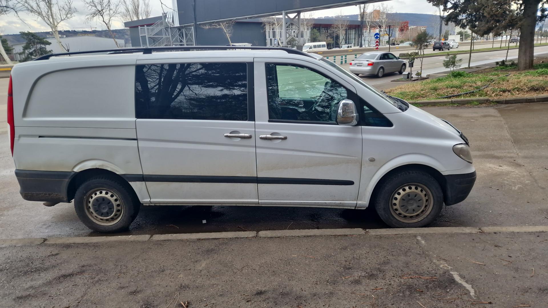 Mercedes-Benz Vito 2009 — photo 2