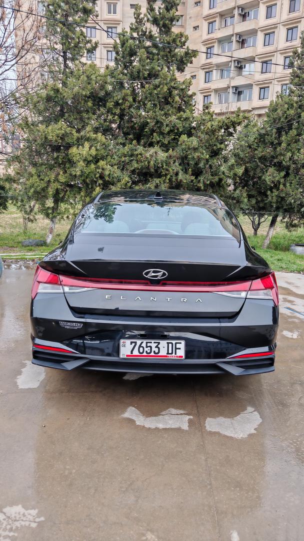 Hyundai Elantra 2021 — photo 2