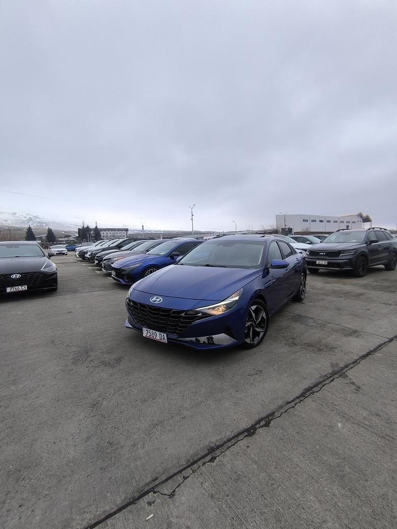 Hyundai Elantra 2021 — photo 2