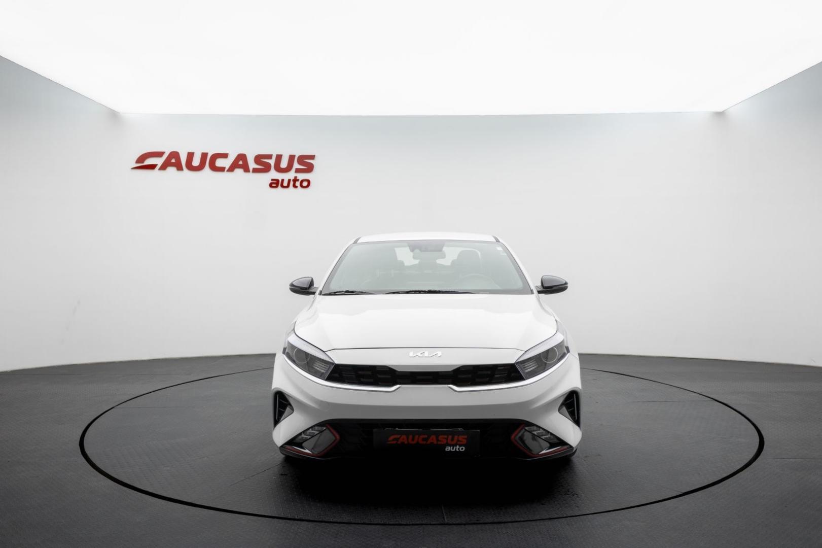 Kia Forte 2027 — photo 2
