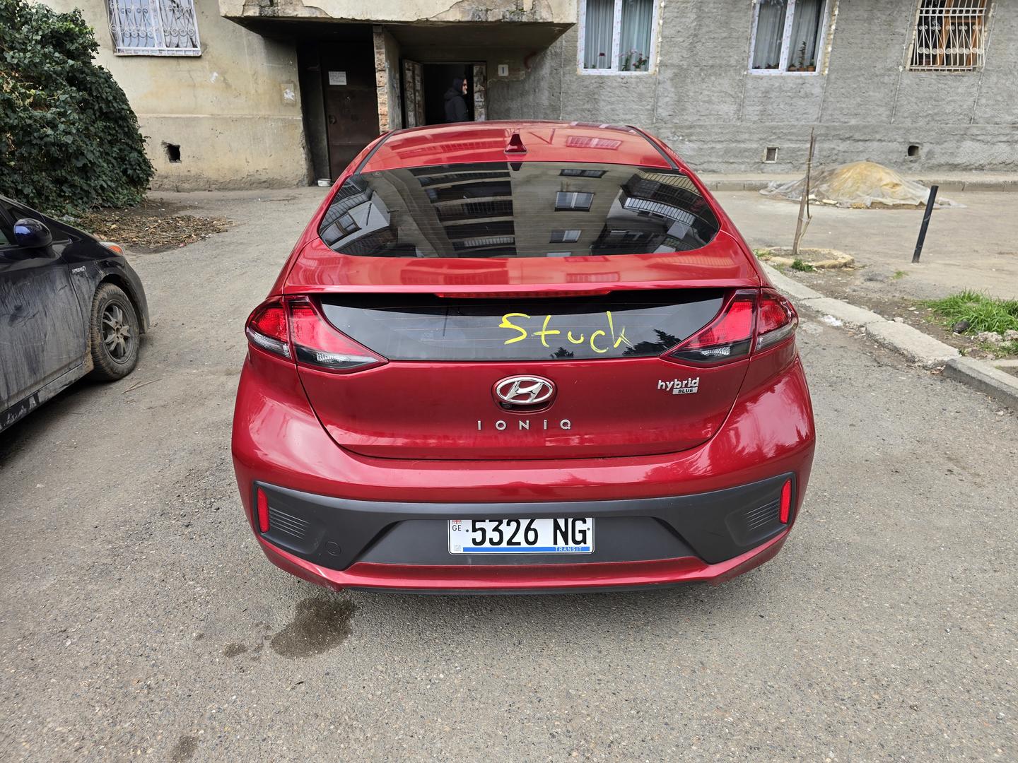 Hyundai Ioniq 2021 — photo 2