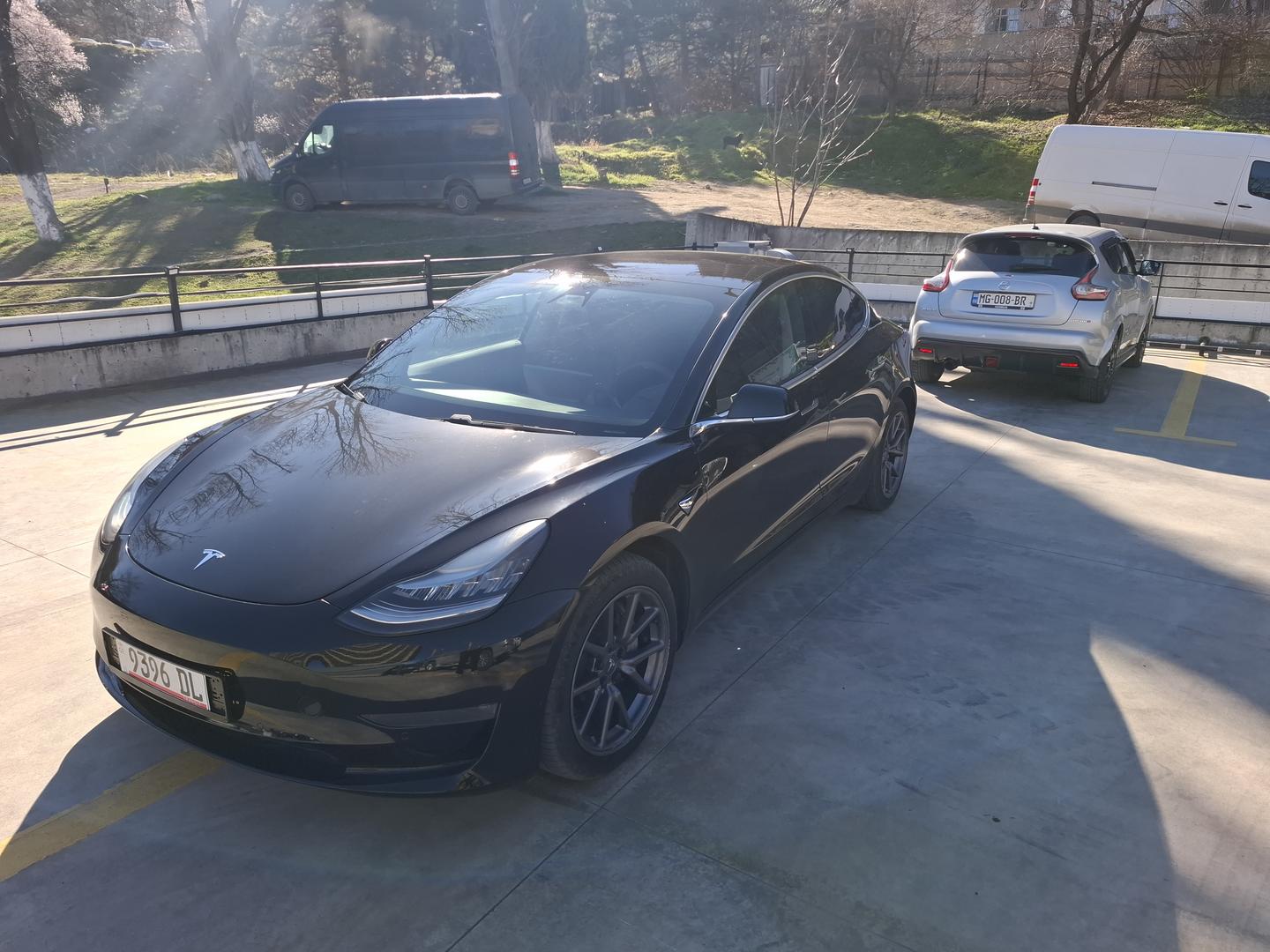 Tesla Model 3 2019 — photo 2