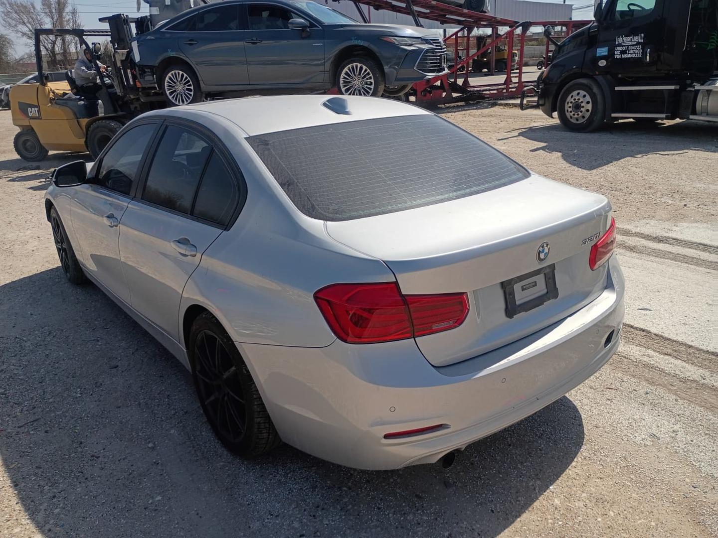 BMW 320