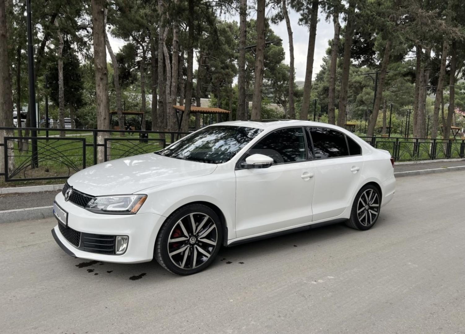 Volkswagen Jetta GLI 2014 — photo 2