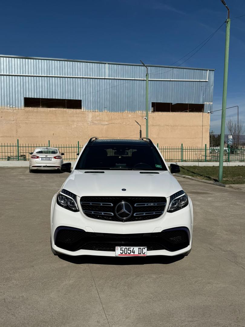 Mercedes-Benz GLS 63 2017 — photo 2