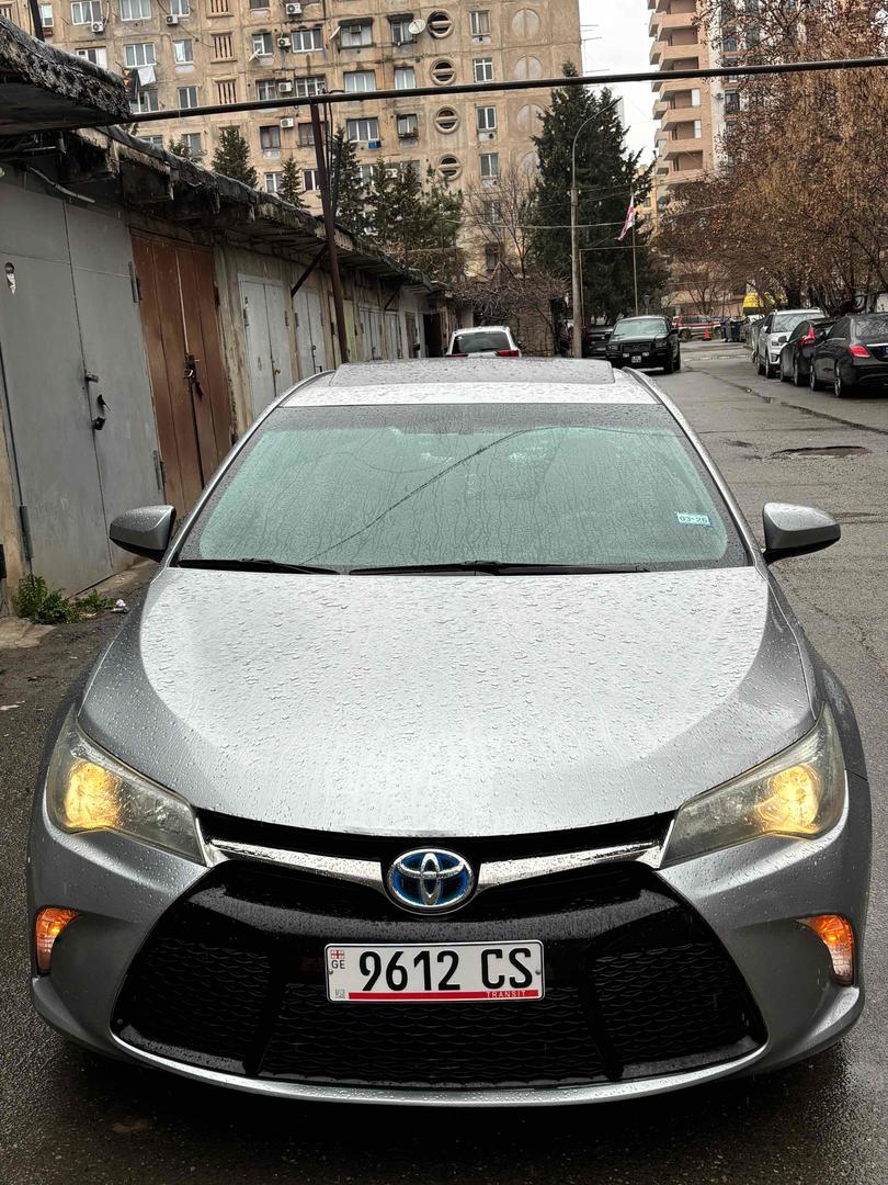 Toyota Camry 2015 — photo 2