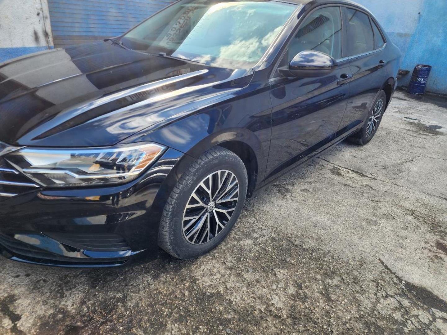 Volkswagen Jetta 2021 — photo 2