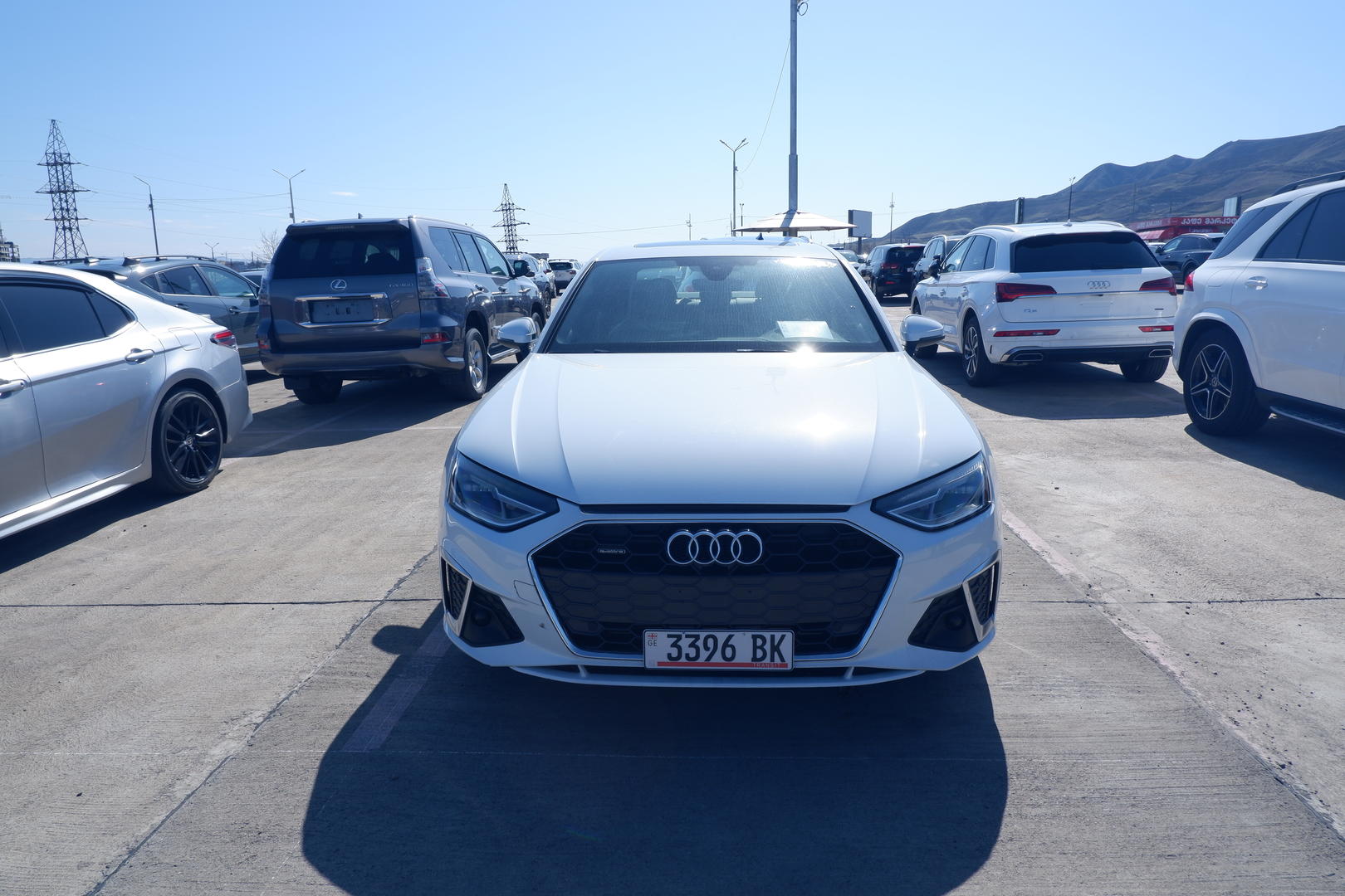 Audi A4 2020 — photo 2