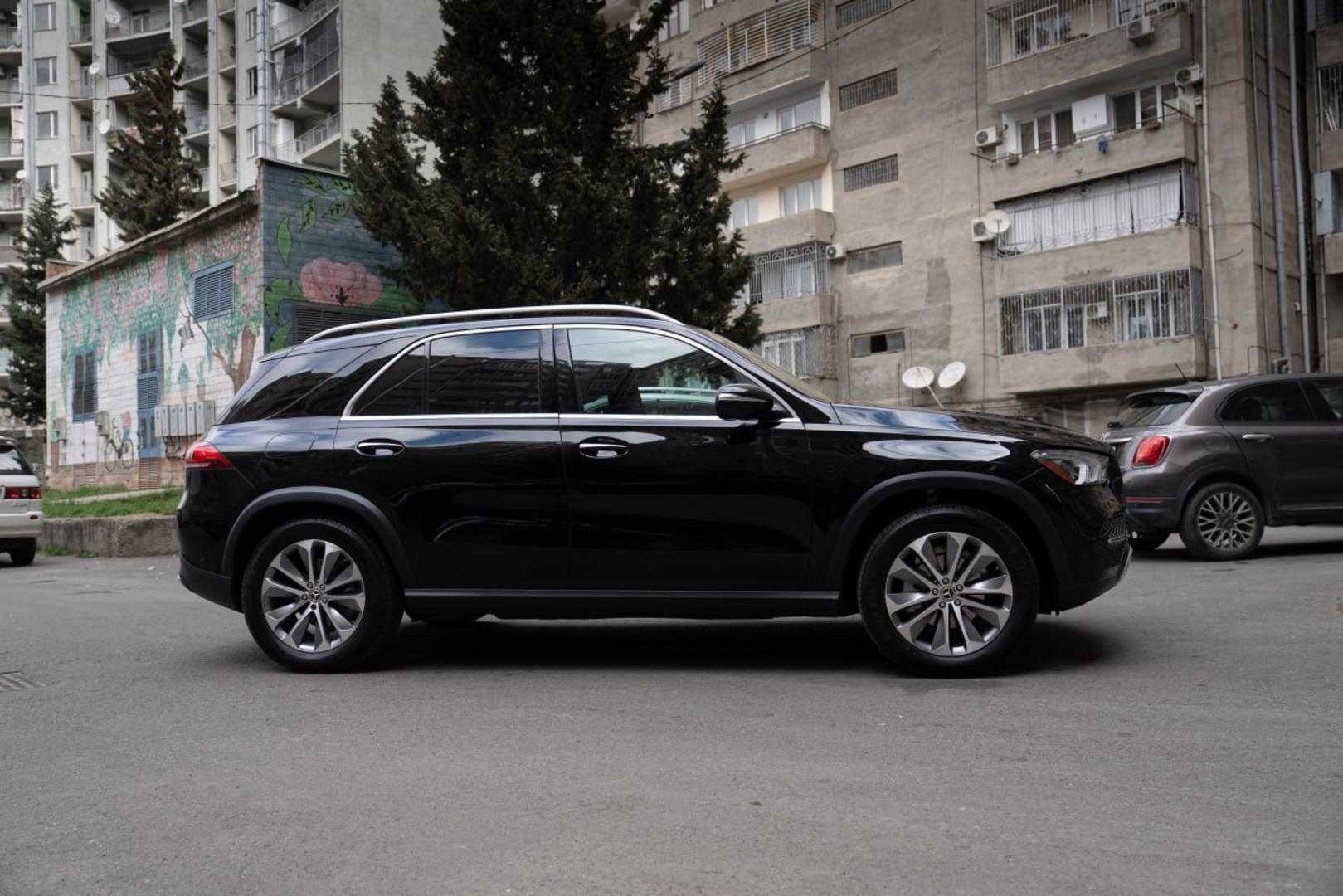 Mercedes-Benz GLE 350 2023 — photo 2
