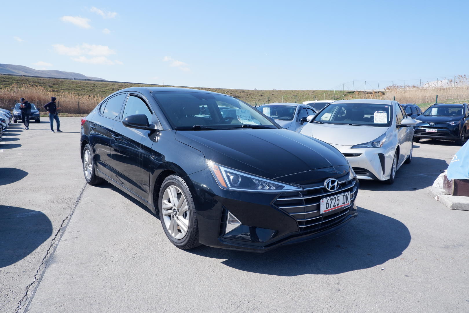 Hyundai Elantra 2019 — photo 2