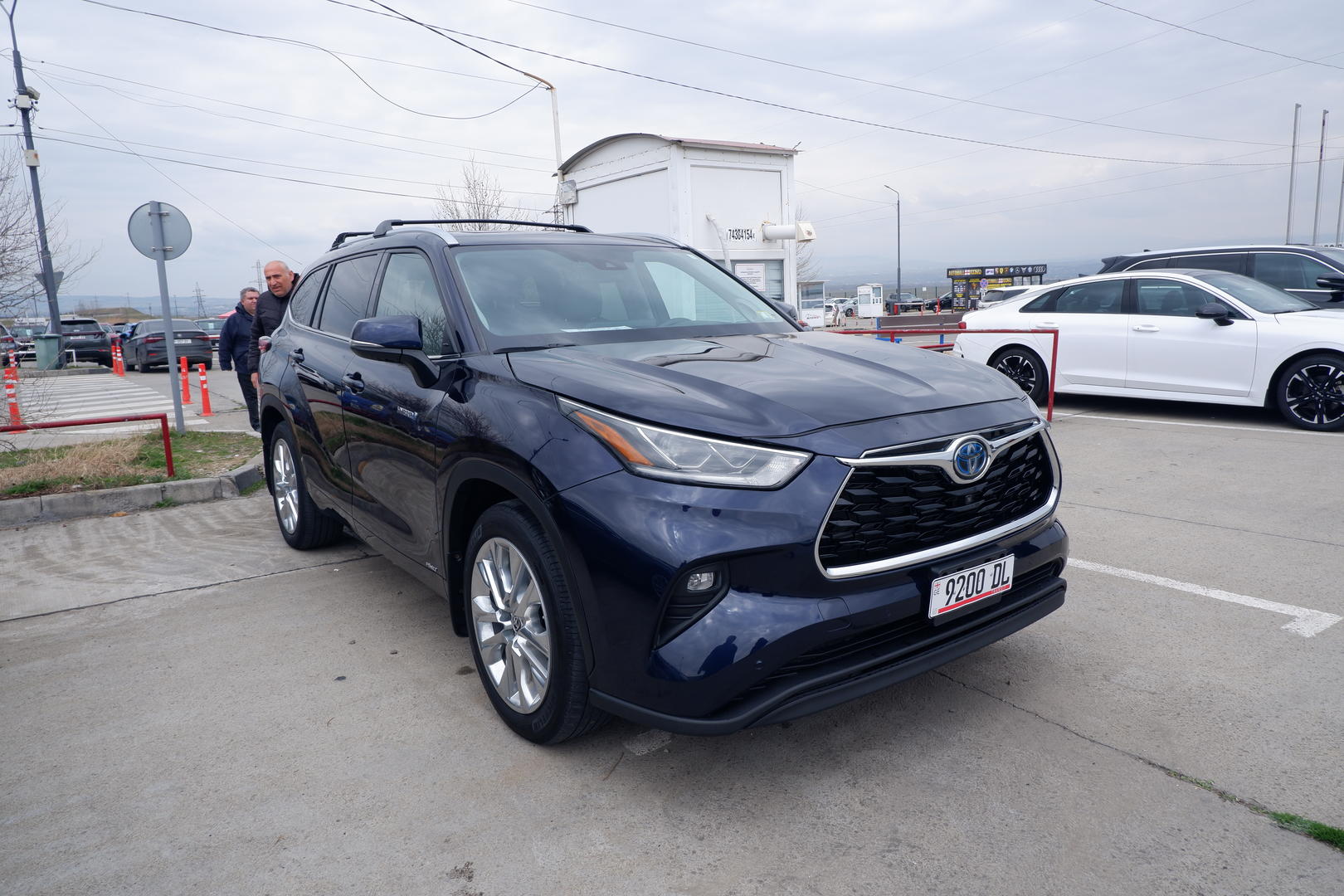 Toyota Highlander 2021 — photo 2