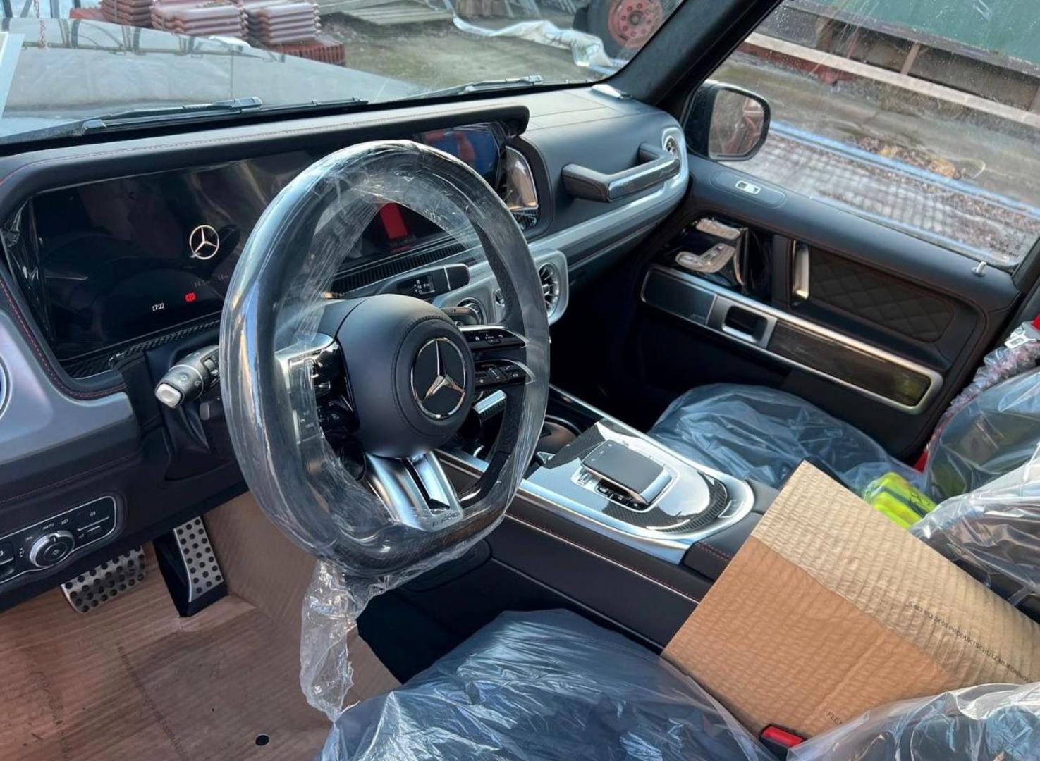 Mercedes-Benz G 63 AMG 2025 — photo 2