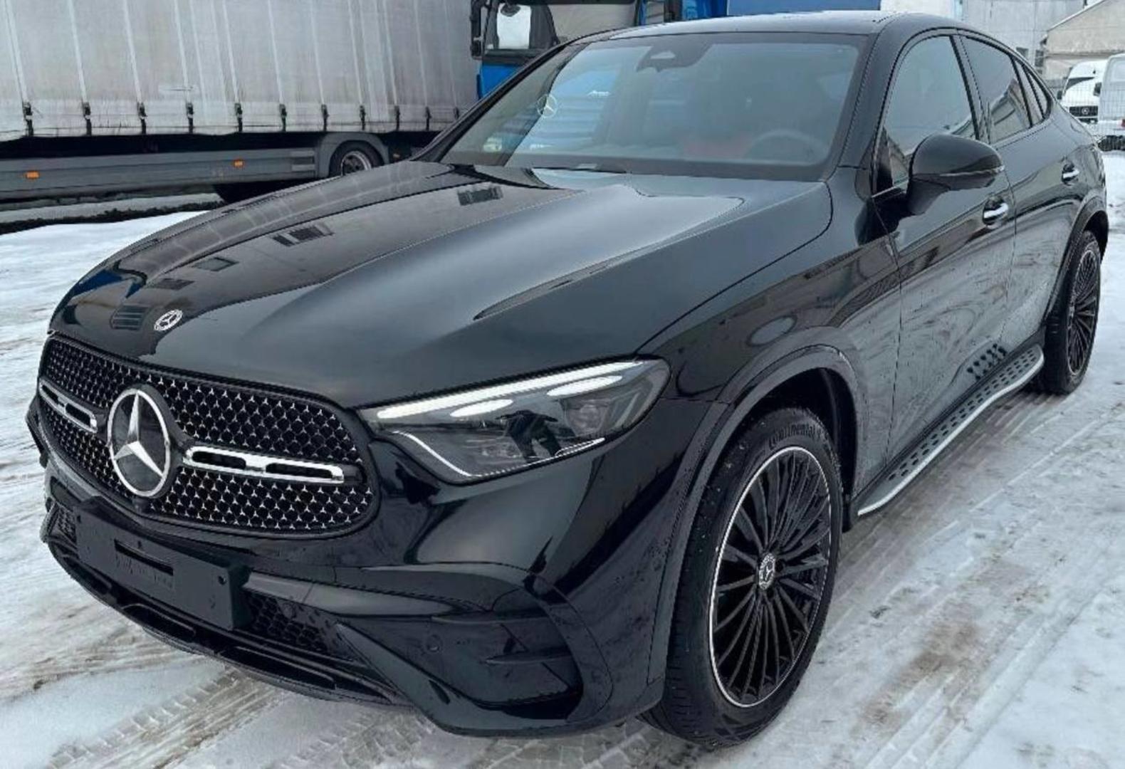 Mercedes-Benz GLC 300 2025 — photo 2