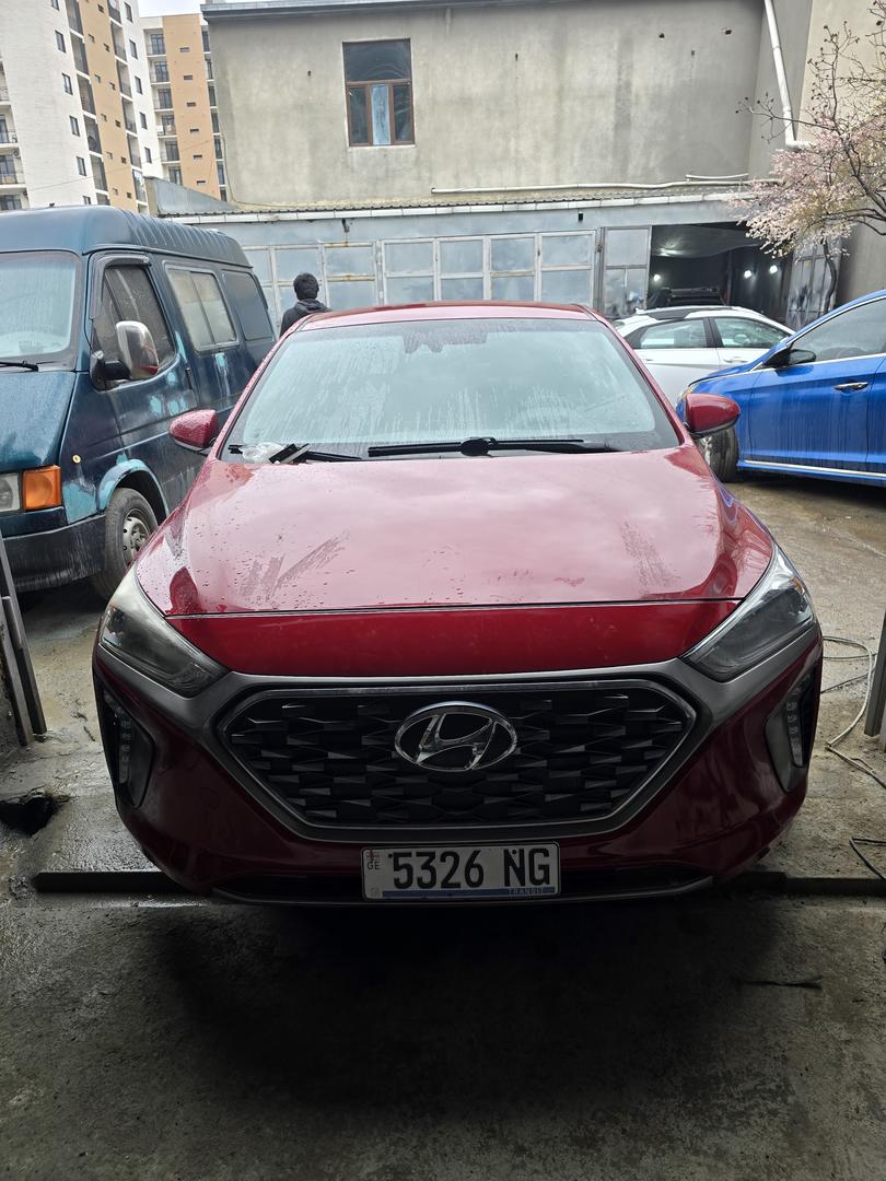 Hyundai Ioniq